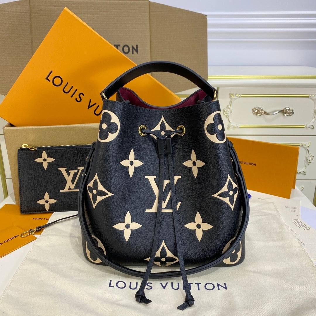 Louis Vuitton NéoNoé Medium Bucket Bag