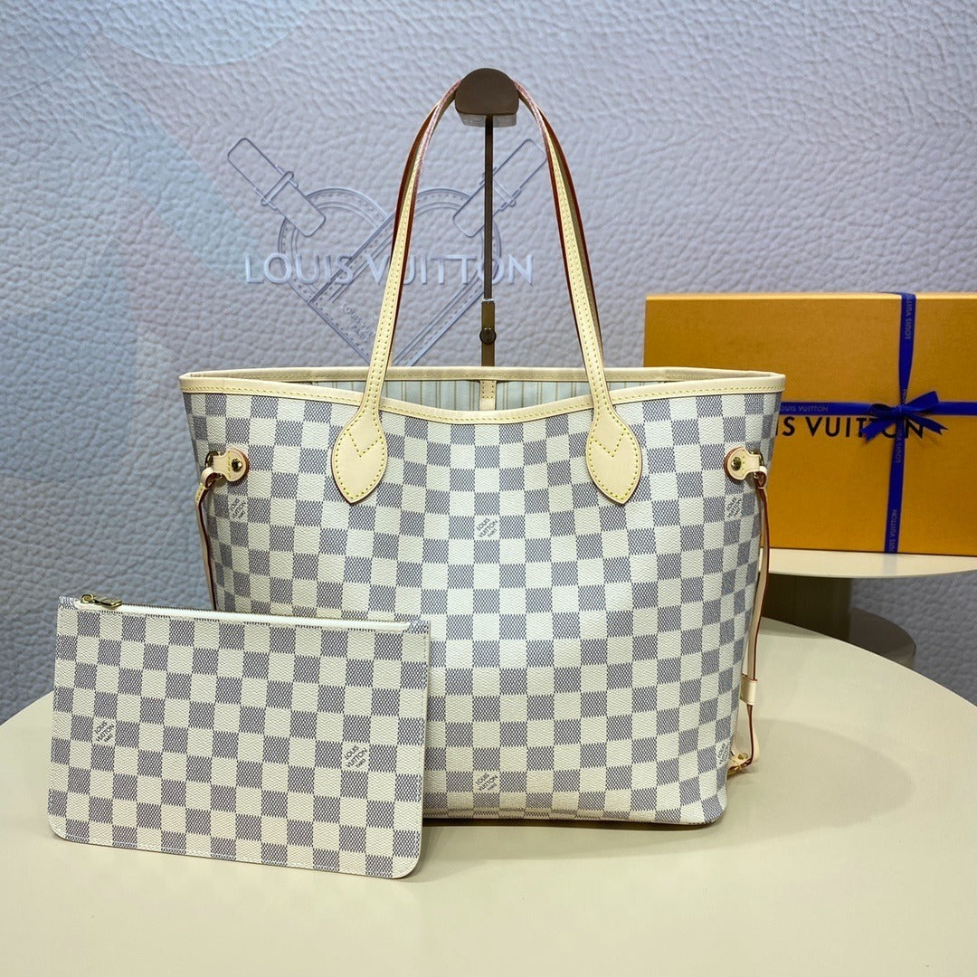 Louis Vuitton Neverfull Handbag