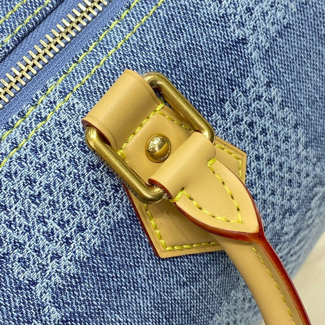 Louis Vuitton Speedy 25 Bandouliere Handbag