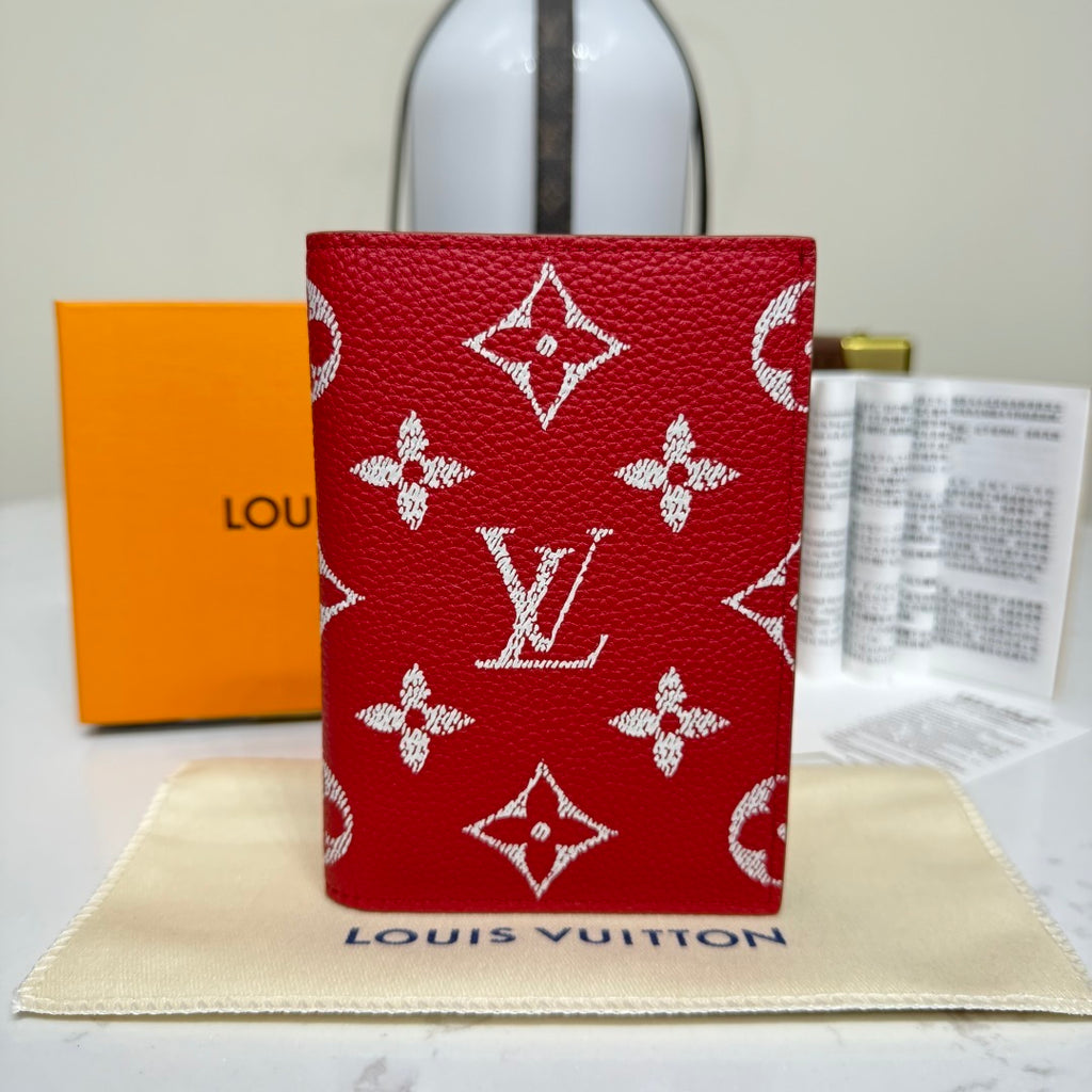 Louis Vuitton Passport Holder P.9 Series