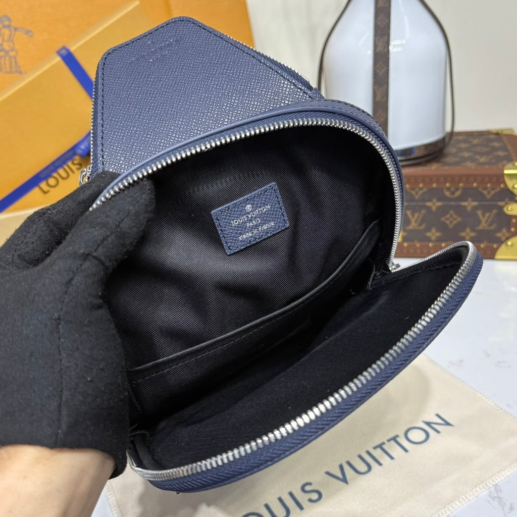 Louis Vuitton Avenue NM Sling Bag
