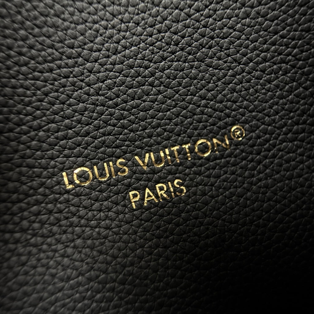 Louis Vuitton Neverfull Medium Handbag