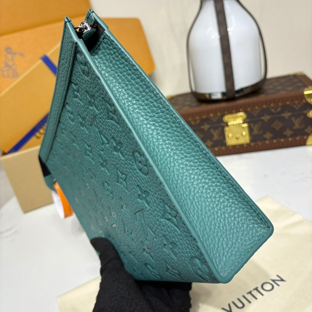 Louis Vuitton Pochette Voyage Medium