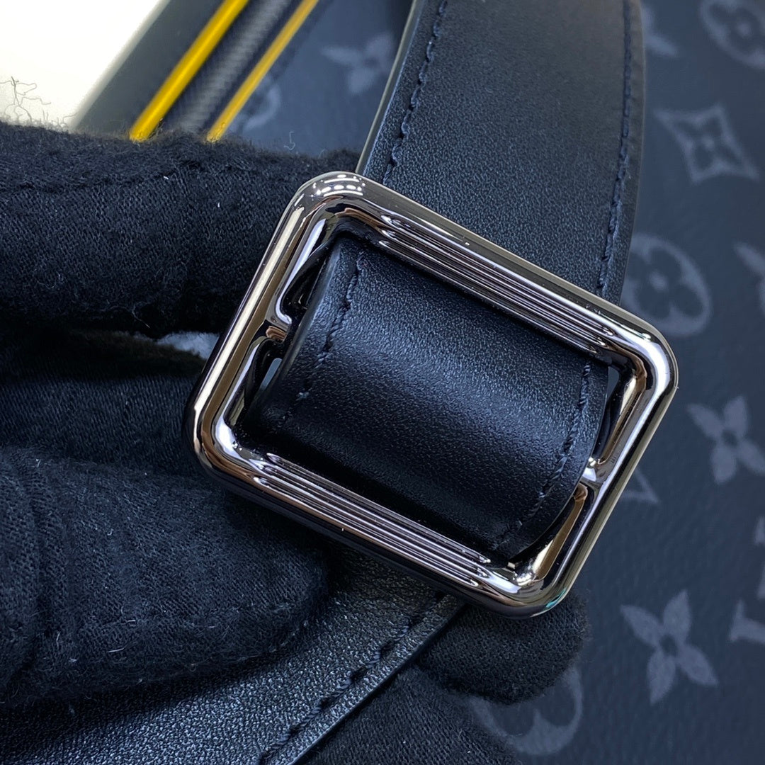 Louis Vuitton Discovery Bumbag (Gaston Labels)