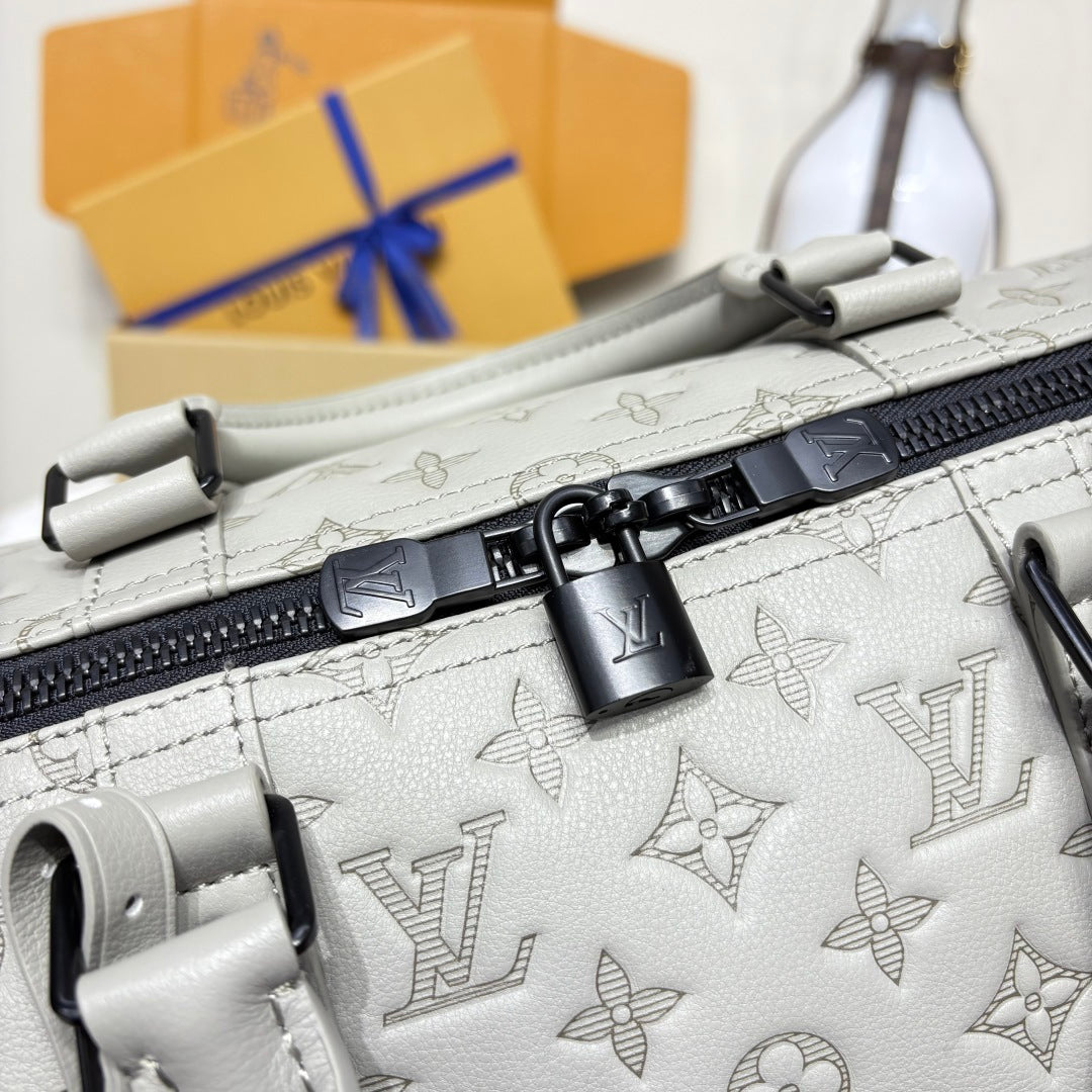 Louis Vuitton Keepall Bandoulière 50 Shadow