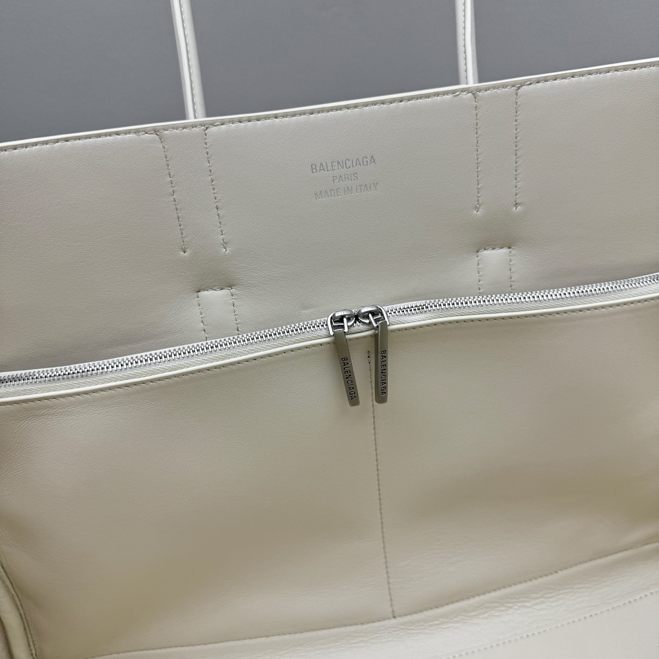 Balenciaga Bel Air Runway Handbag Medium
