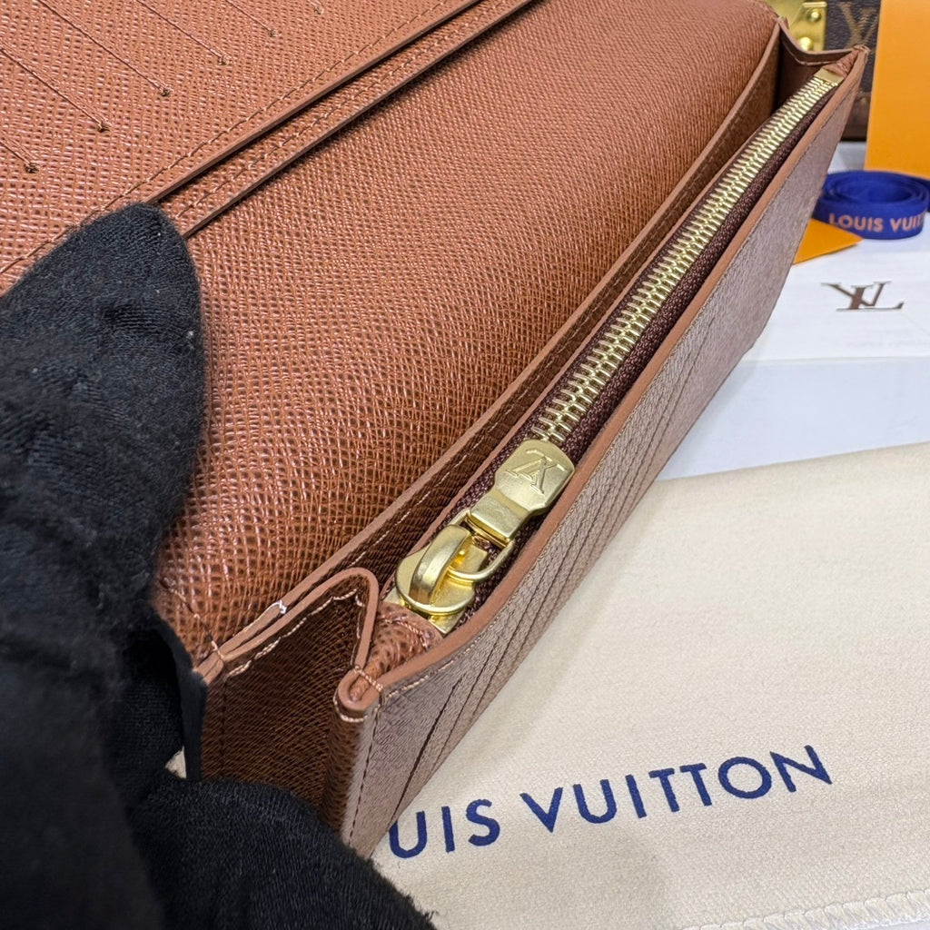 Louis Vuitton Brazza Wallet Vers Damier