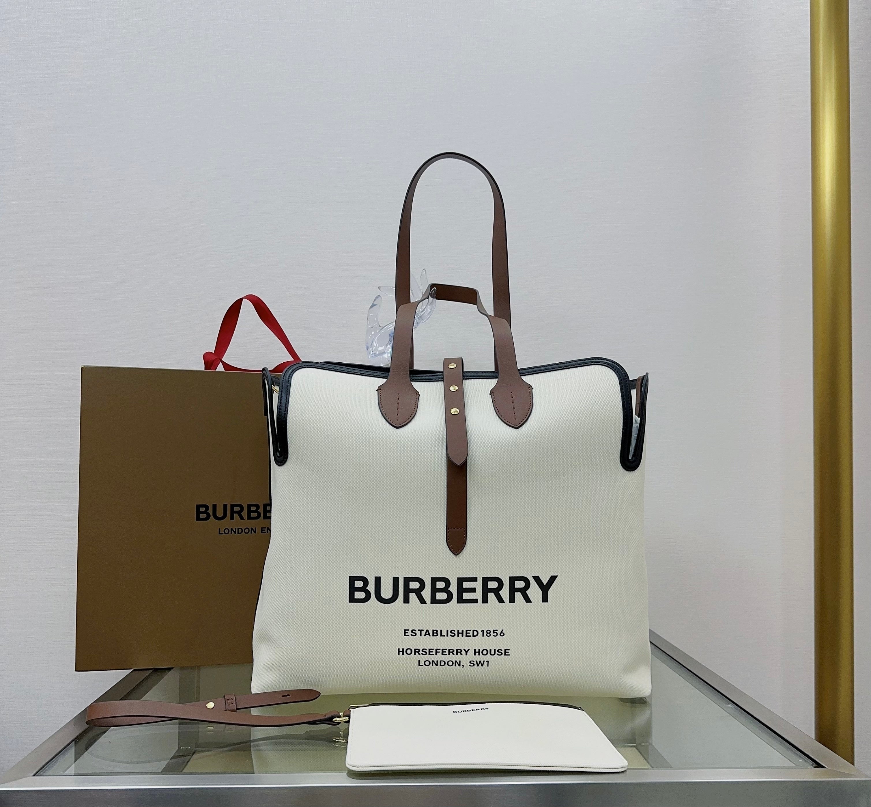 Burberry The Belt Tote