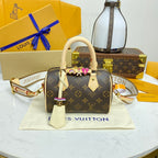 Louis Vuitton Speedy 18 Handbag