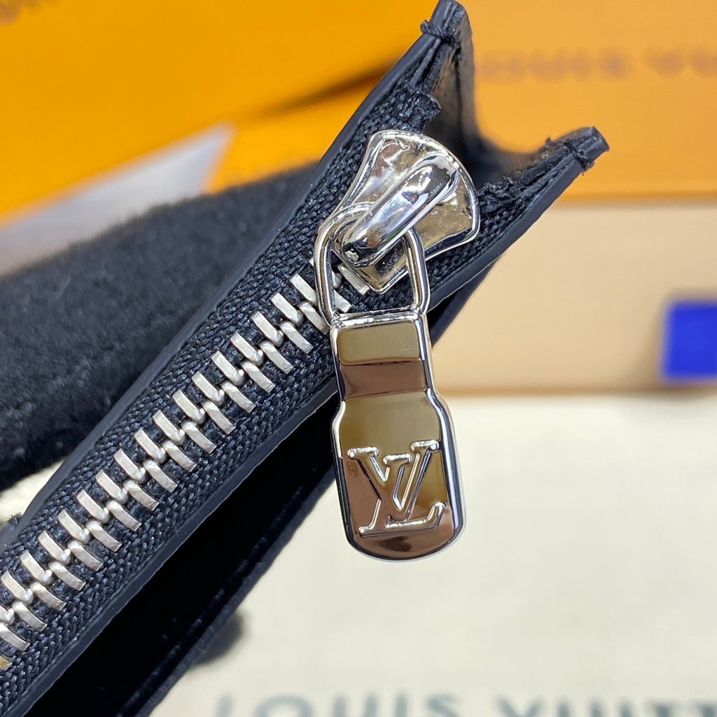 Louis Vuitton Coin Card Holder