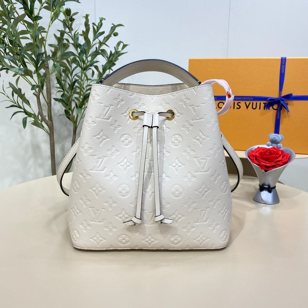 Louis Vuitton NéoNoé Medium Bucket Bag