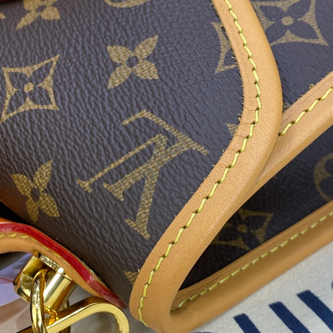 Louis Vuitton Bel Air Messenger Bag