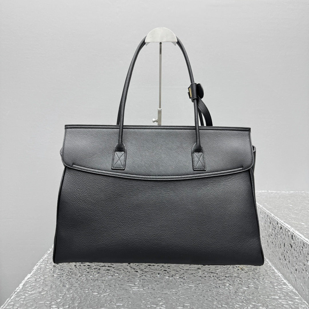 Balenciaga Carrie Carry All Handbag