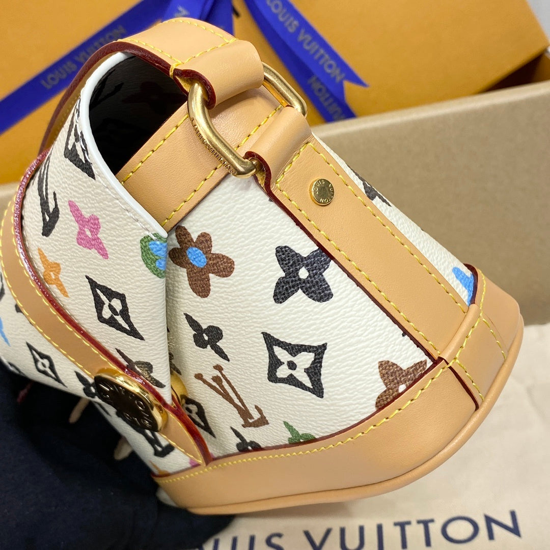 Louis Vuitton Cruiser Envelope Bag