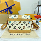 Louis Vuitton Cruiser Envelope Bag