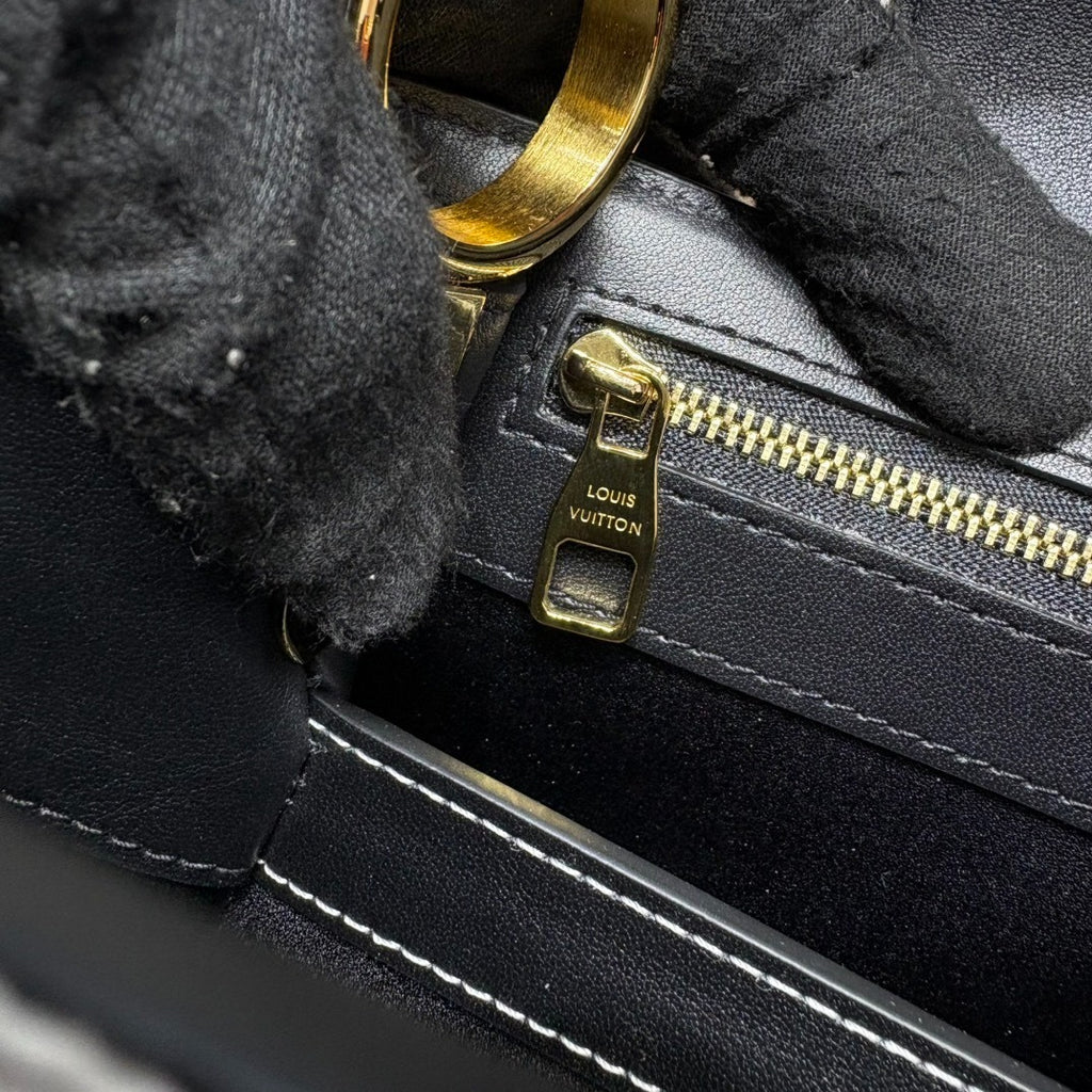 Louis Vuitton Capucines Architettura Handbag Medium