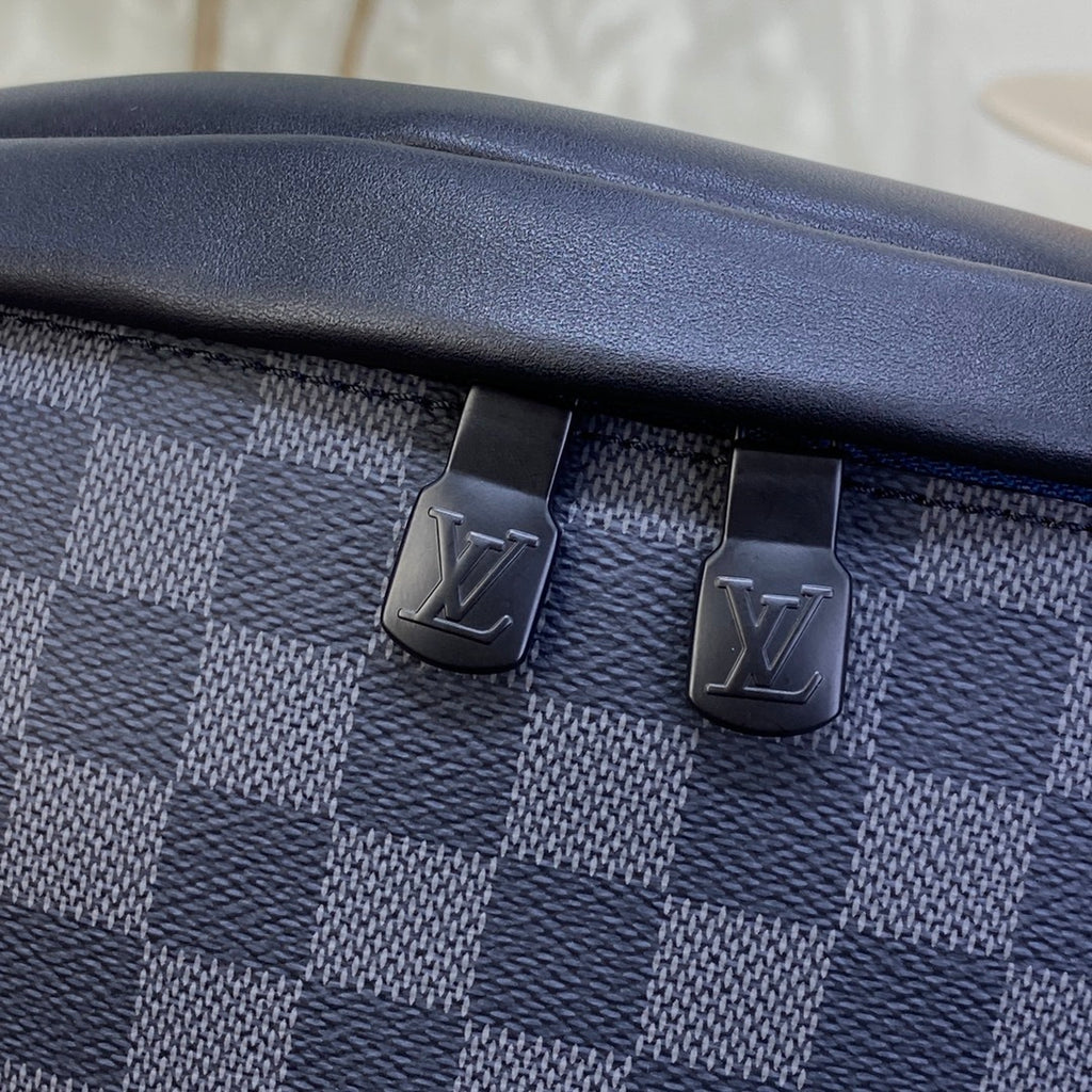 Louis Vuitton Discovery Bumbag