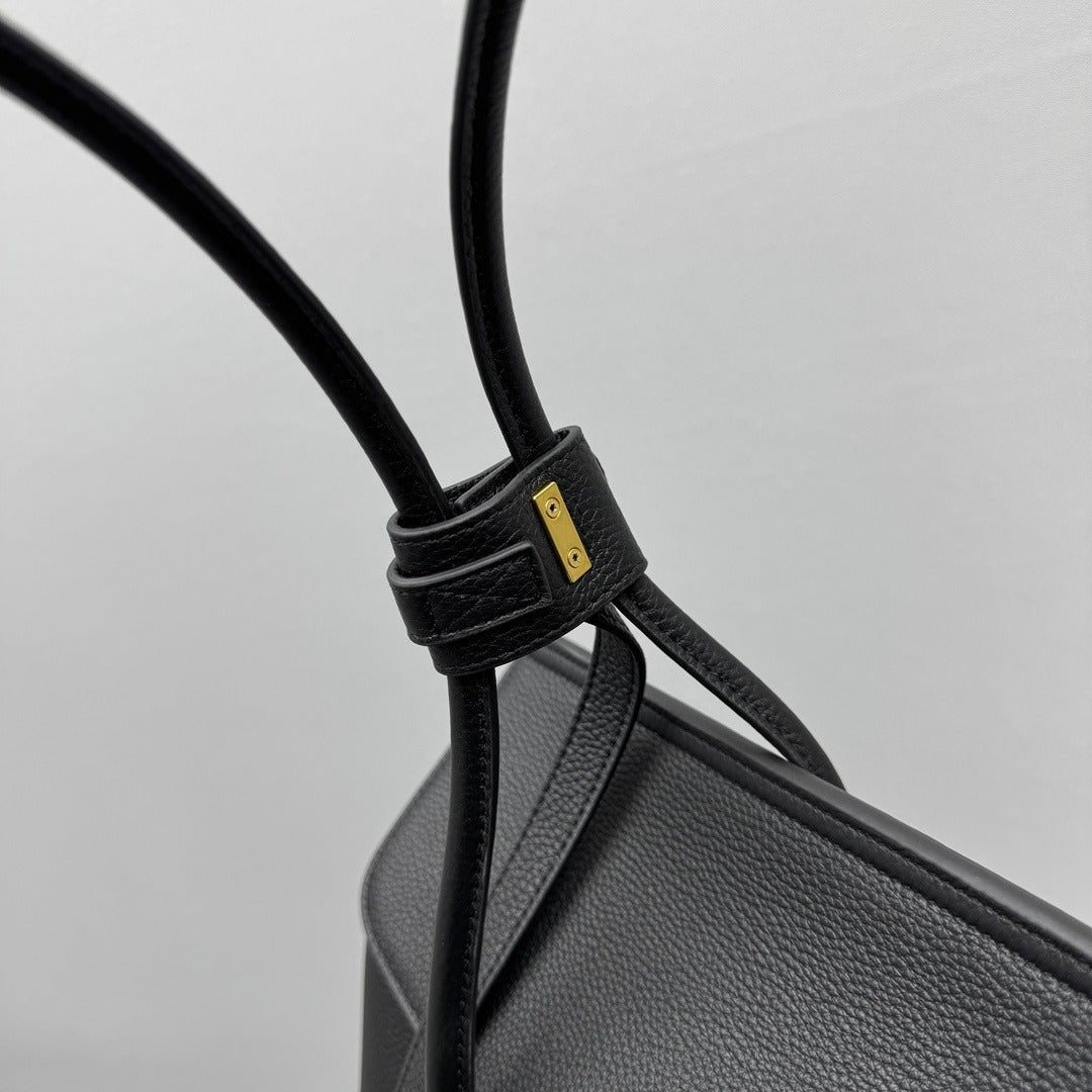 Balenciaga Carrie Carry All Handbag