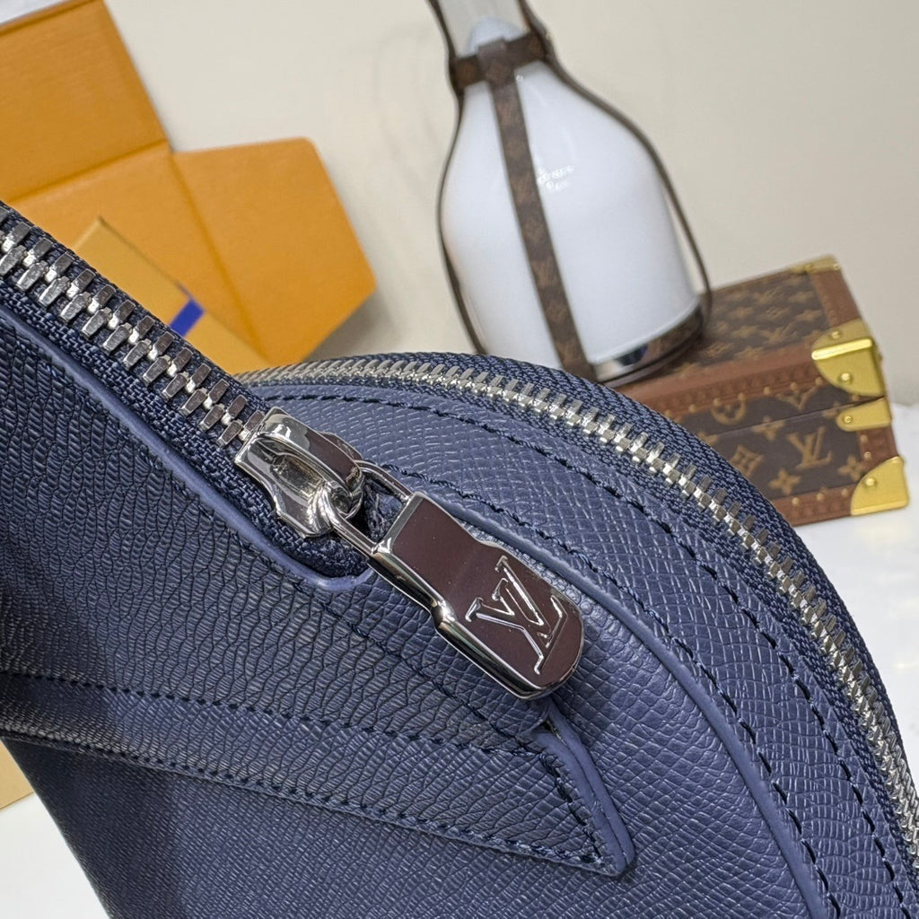 Louis Vuitton Avenue NM Sling Bag