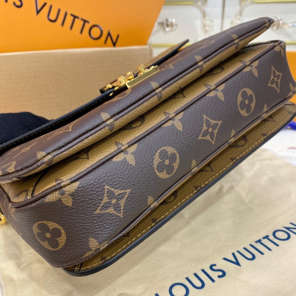 Louis Vuitton Pochette Métis Handbag
