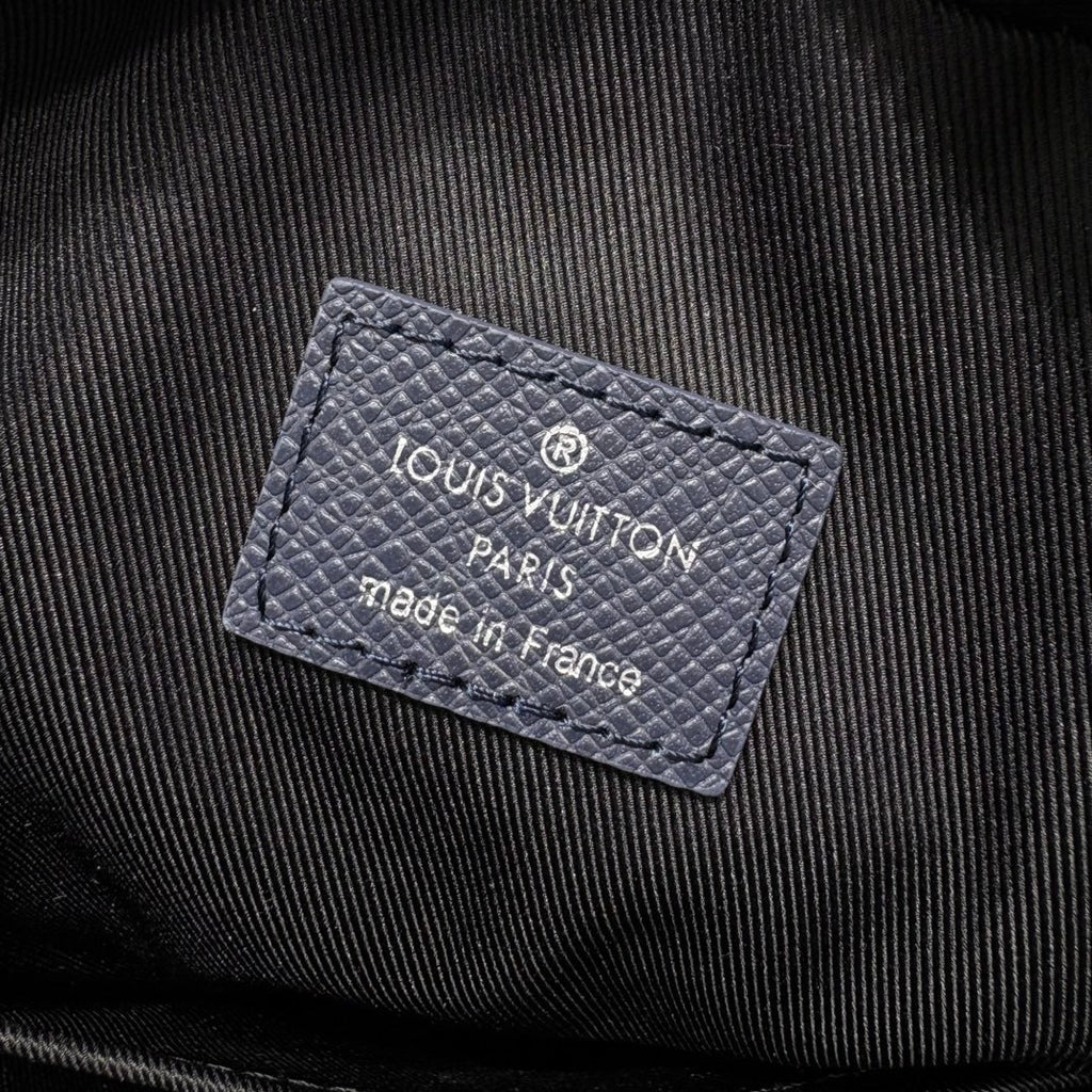 Louis Vuitton Avenue NM Sling Bag