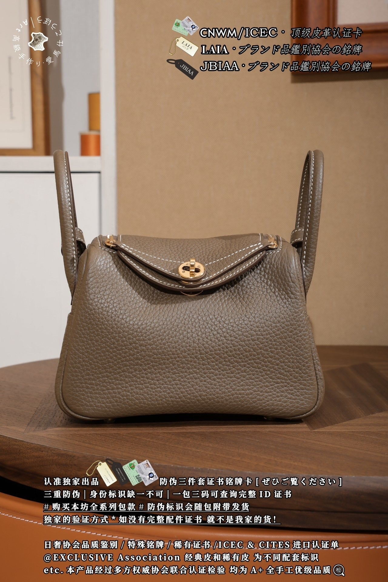 Hermès Lindy Mini 19