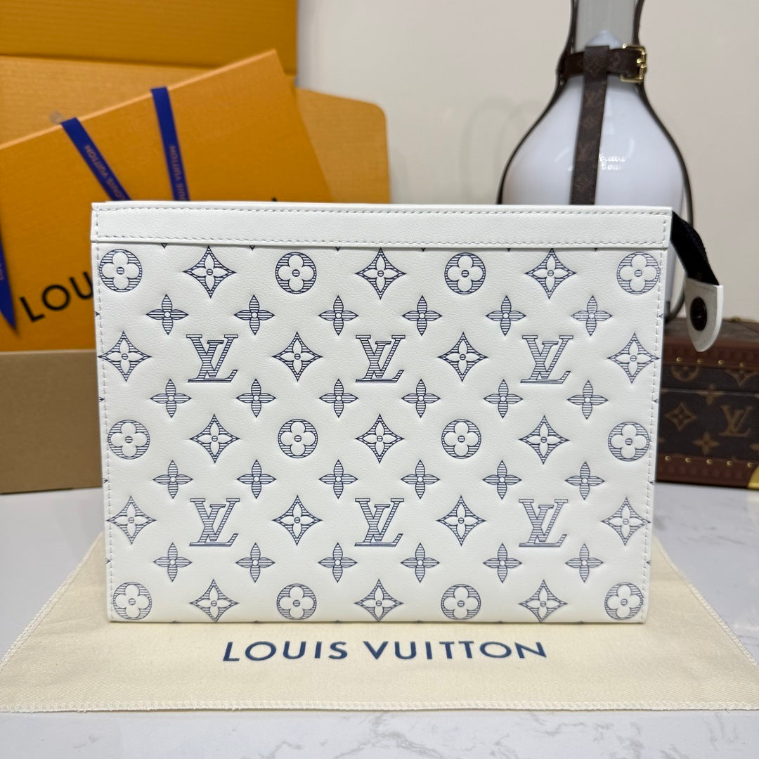 Louis Vuitton Pochette Voyage Medium