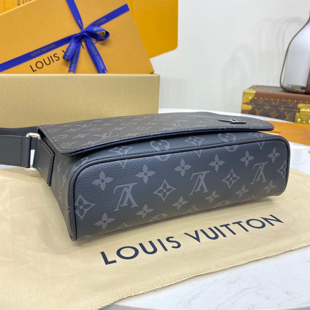 Louis Vuitton District Shoulder Bag