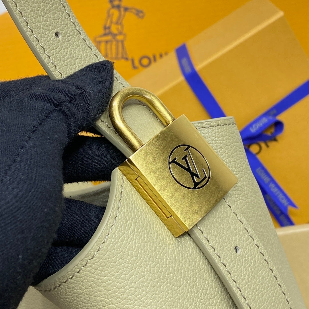 Louis Vuitton Low Key Hobo Medium