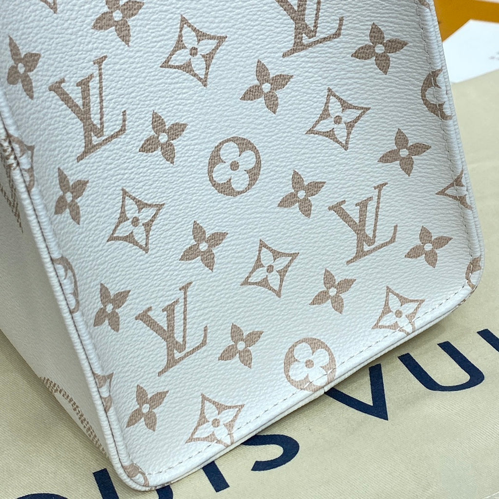 Louis Vuitton OnTheGo Medium Tote Monogram Dune