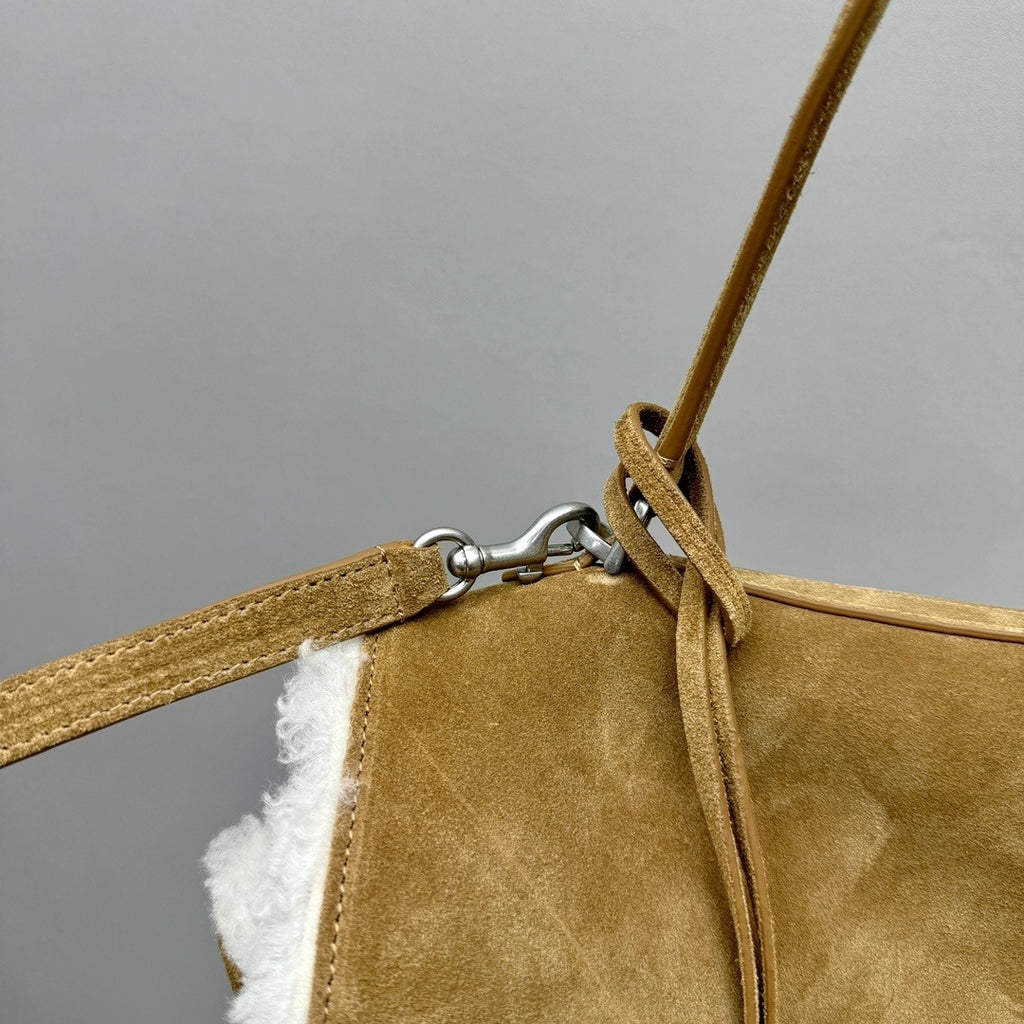 Balenciaga Rodeo Handbag Large
