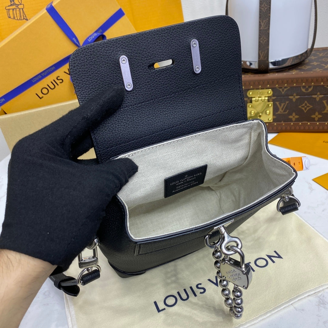 Louis Vuitton Pharrell Williams Steamer 15