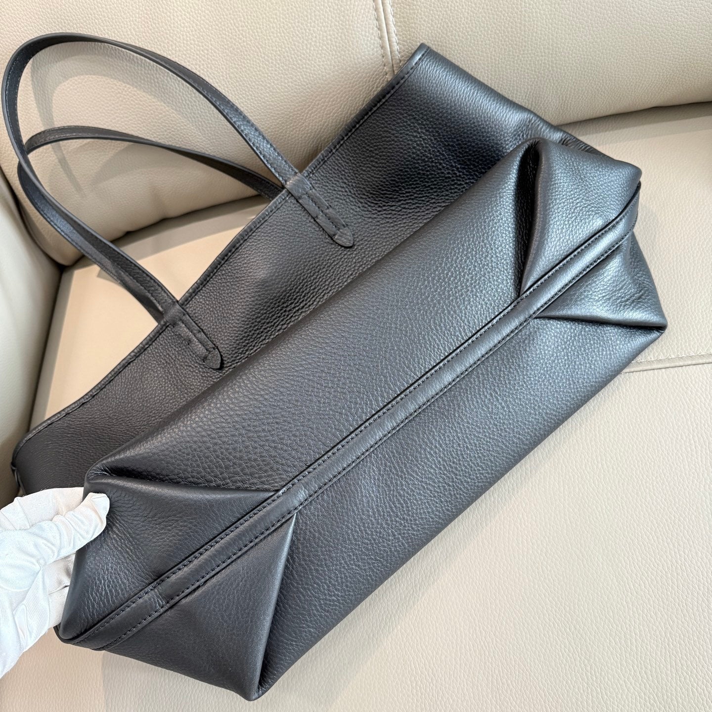 Burberry Highlands Tote