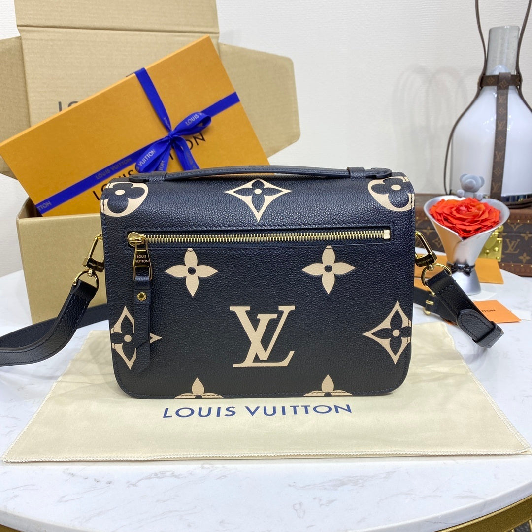 Louis Vuitton Pochette Métis Handbag