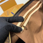 Louis Vuitton Keepall Bandoulière Mon Monogram