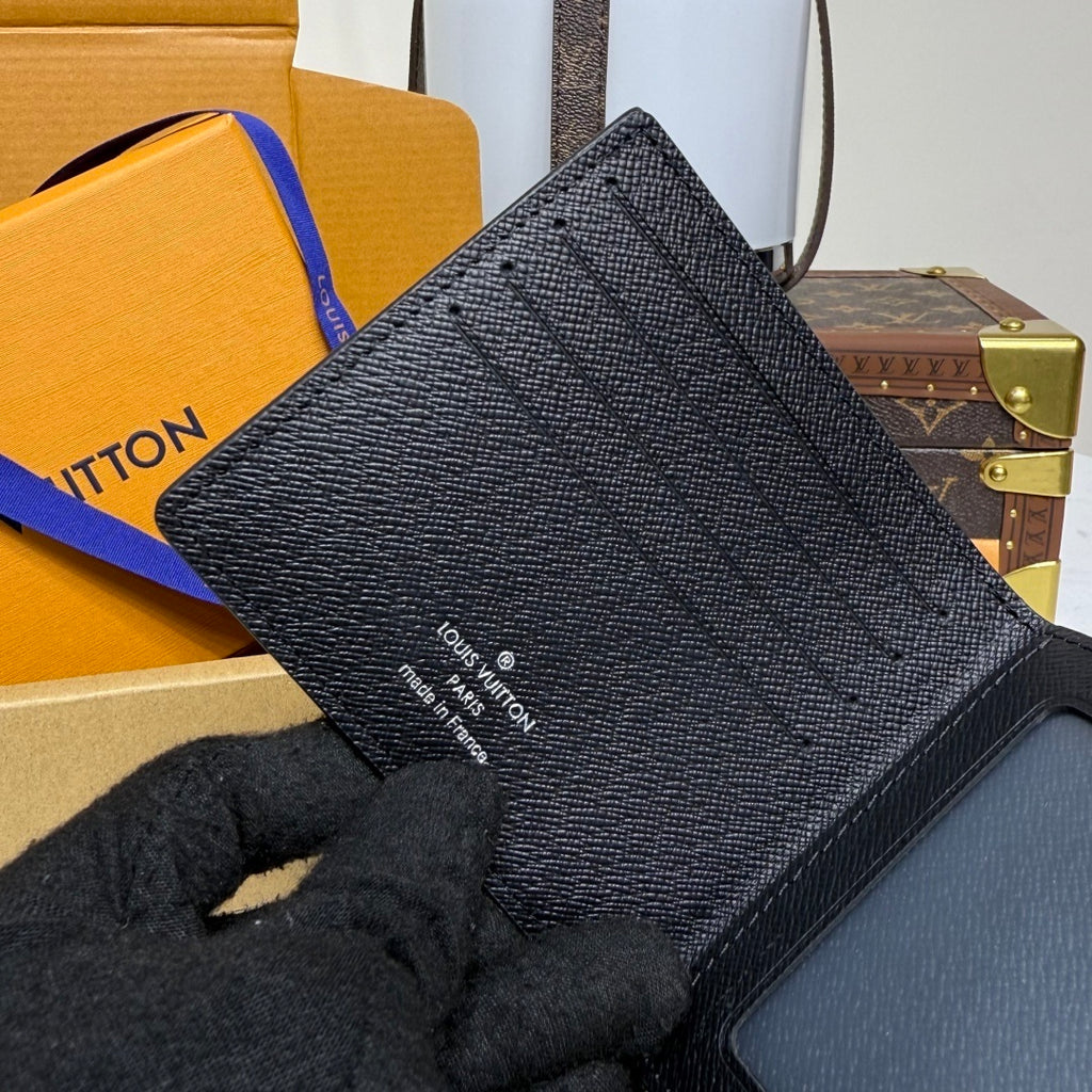 Louis Vuitton Amerigo Wallet