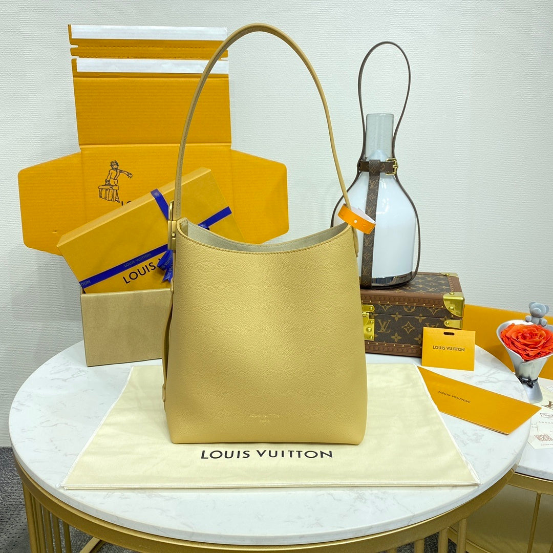 Louis Vuitton Low Key Hobo Small