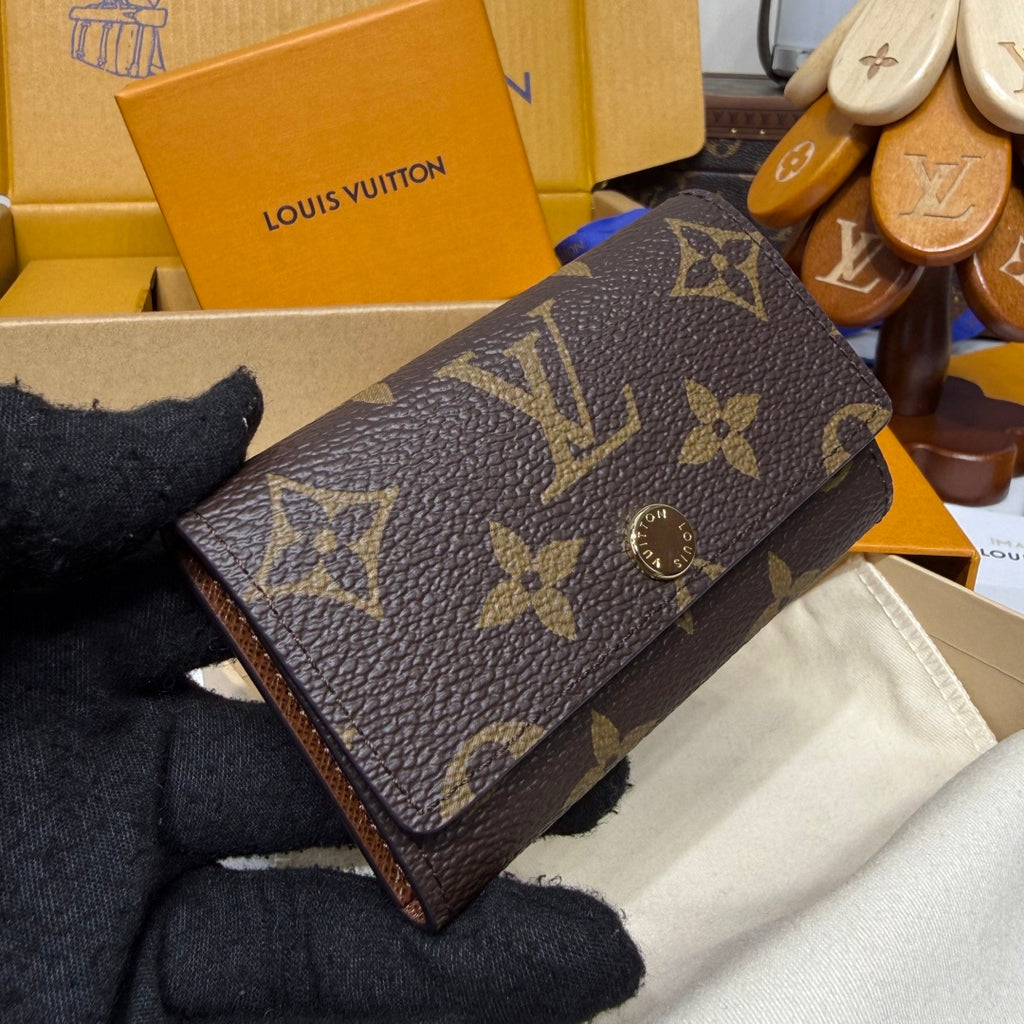 Louis Vuitton 6 Key Holder