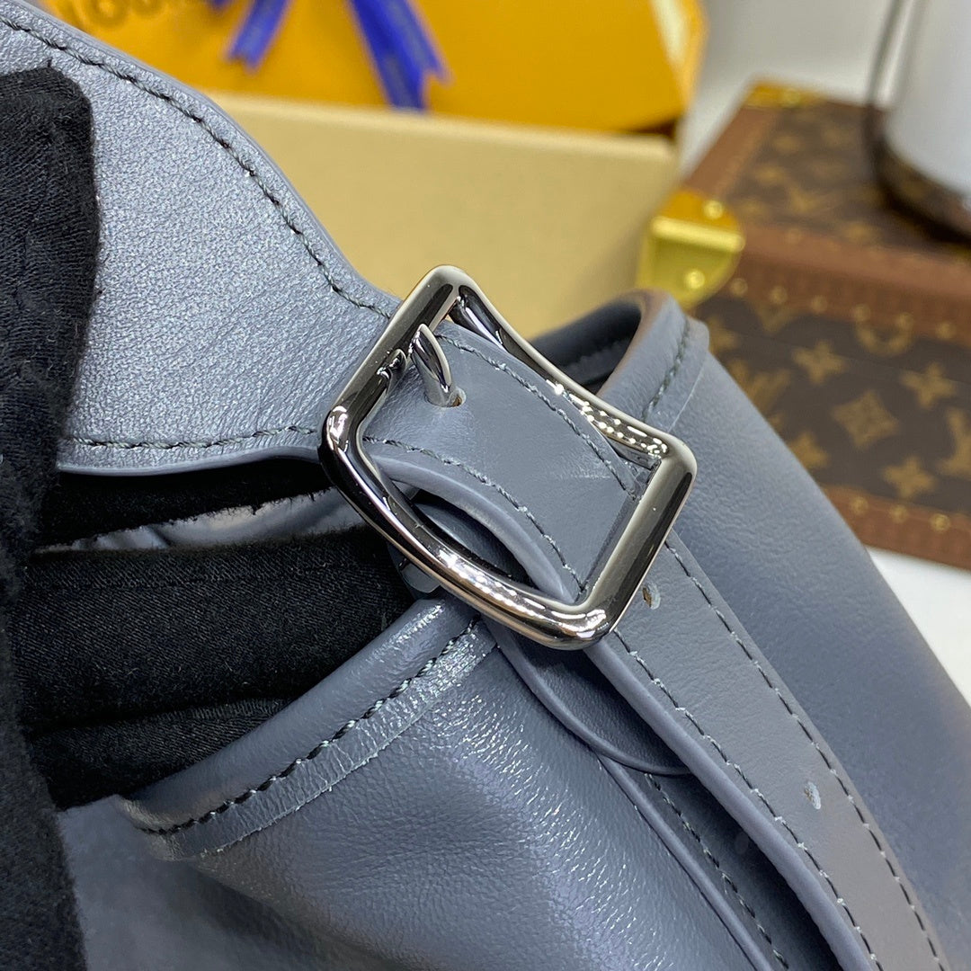 Louis Vuitton CarryAll Dark Medium Handbag