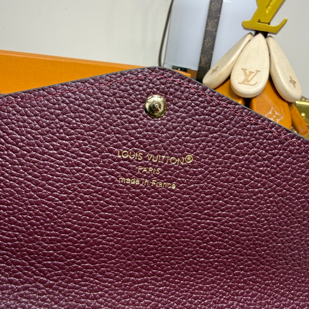 Louis Vuitton Sarah Wallet