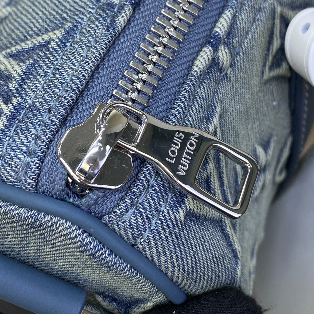 Louis Vuitton Keepall Bandoulière 25 Handbag