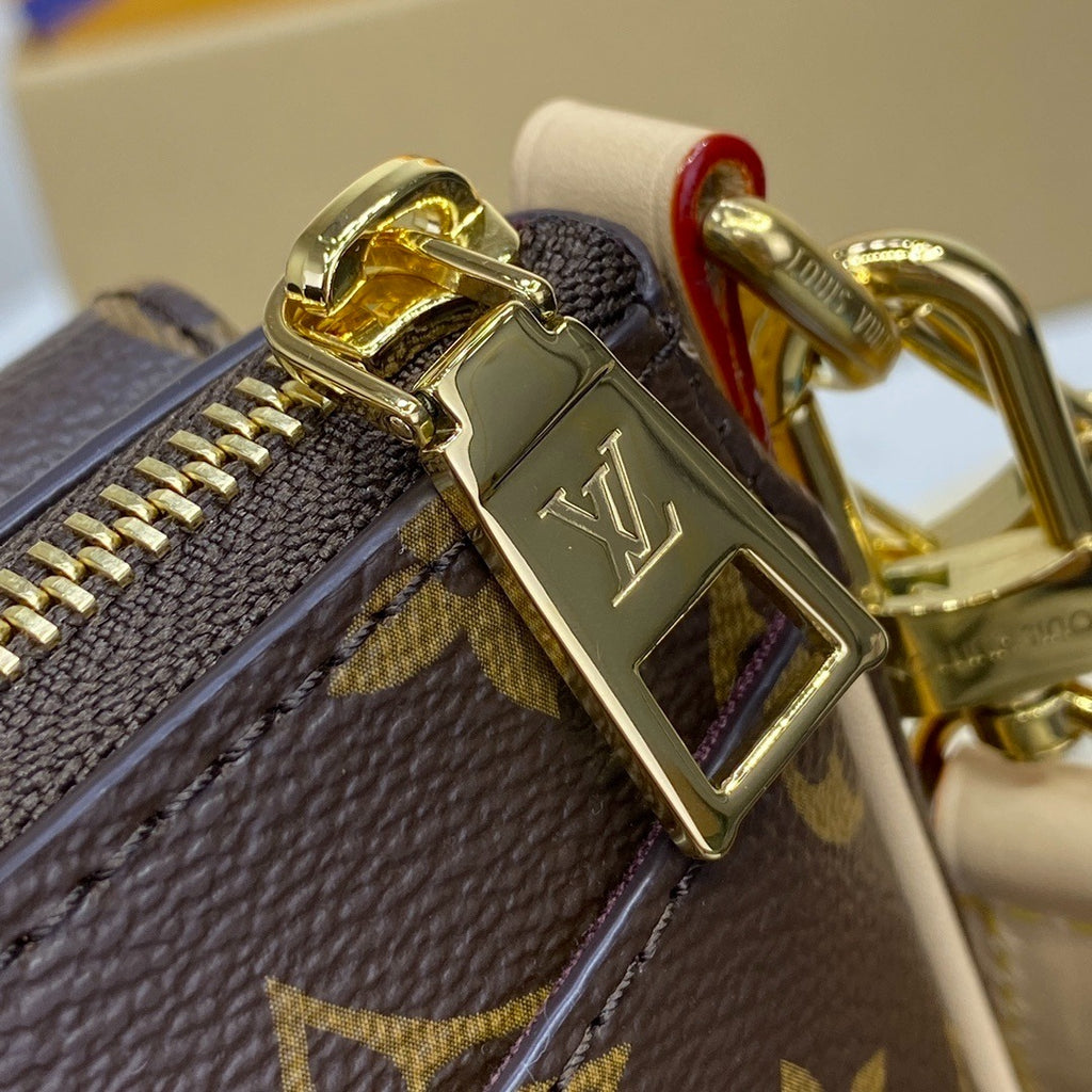 Louis Vuitton Vibe Handbag