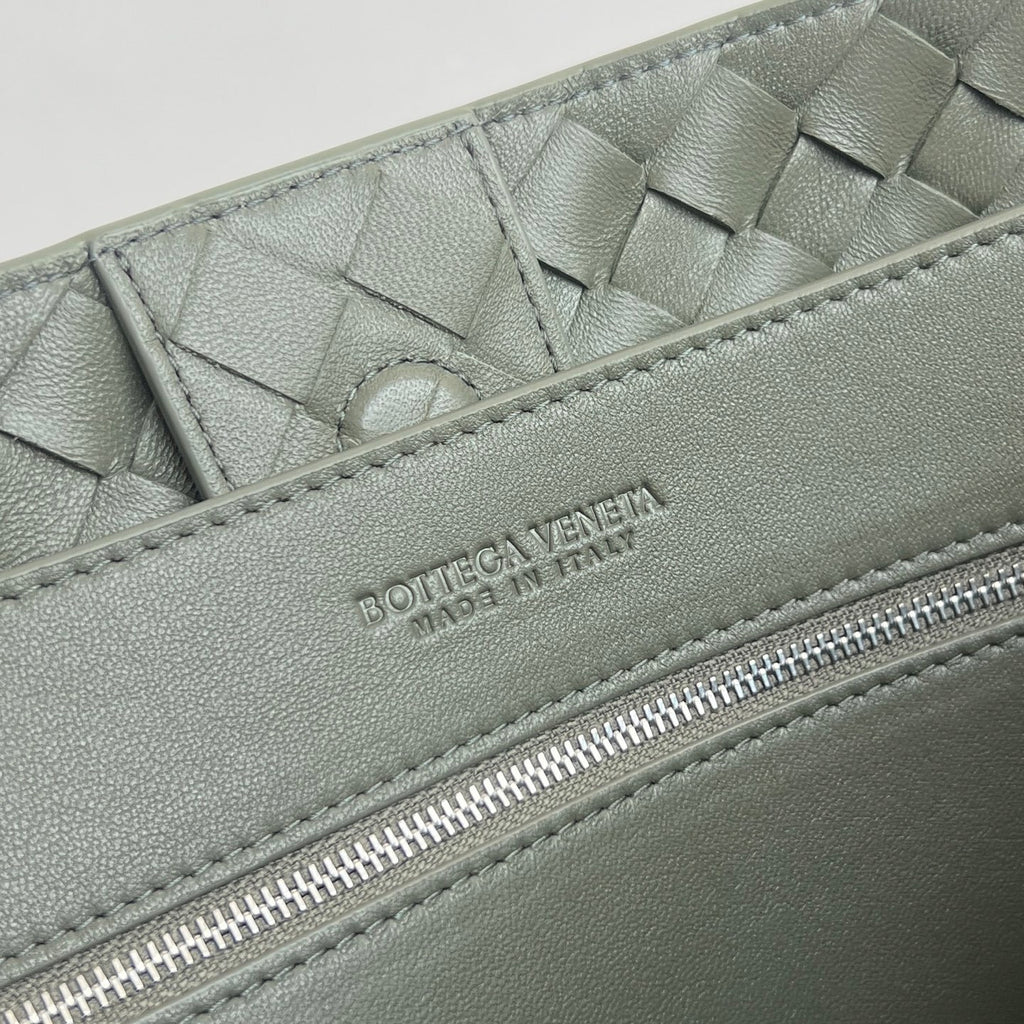 Bottega Veneta Andiamo Handbag