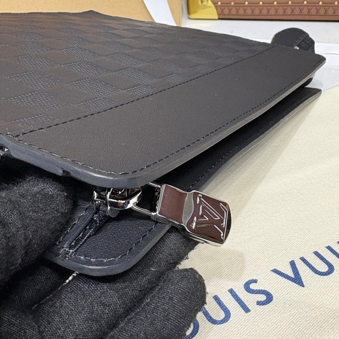 Louis Vuitton Standing Pouch