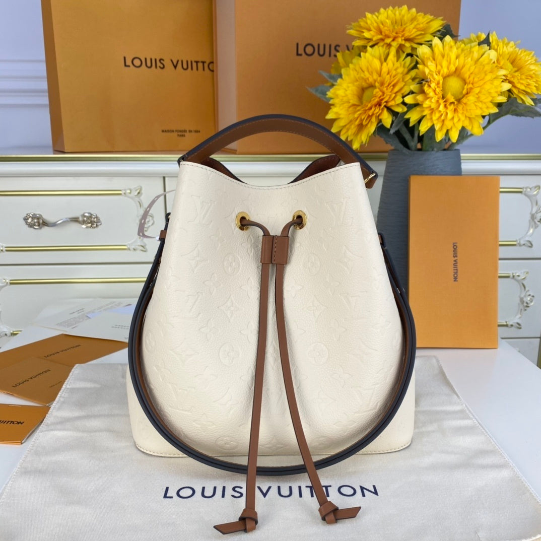Louis Vuitton NéoNoé Medium Bucket Bag