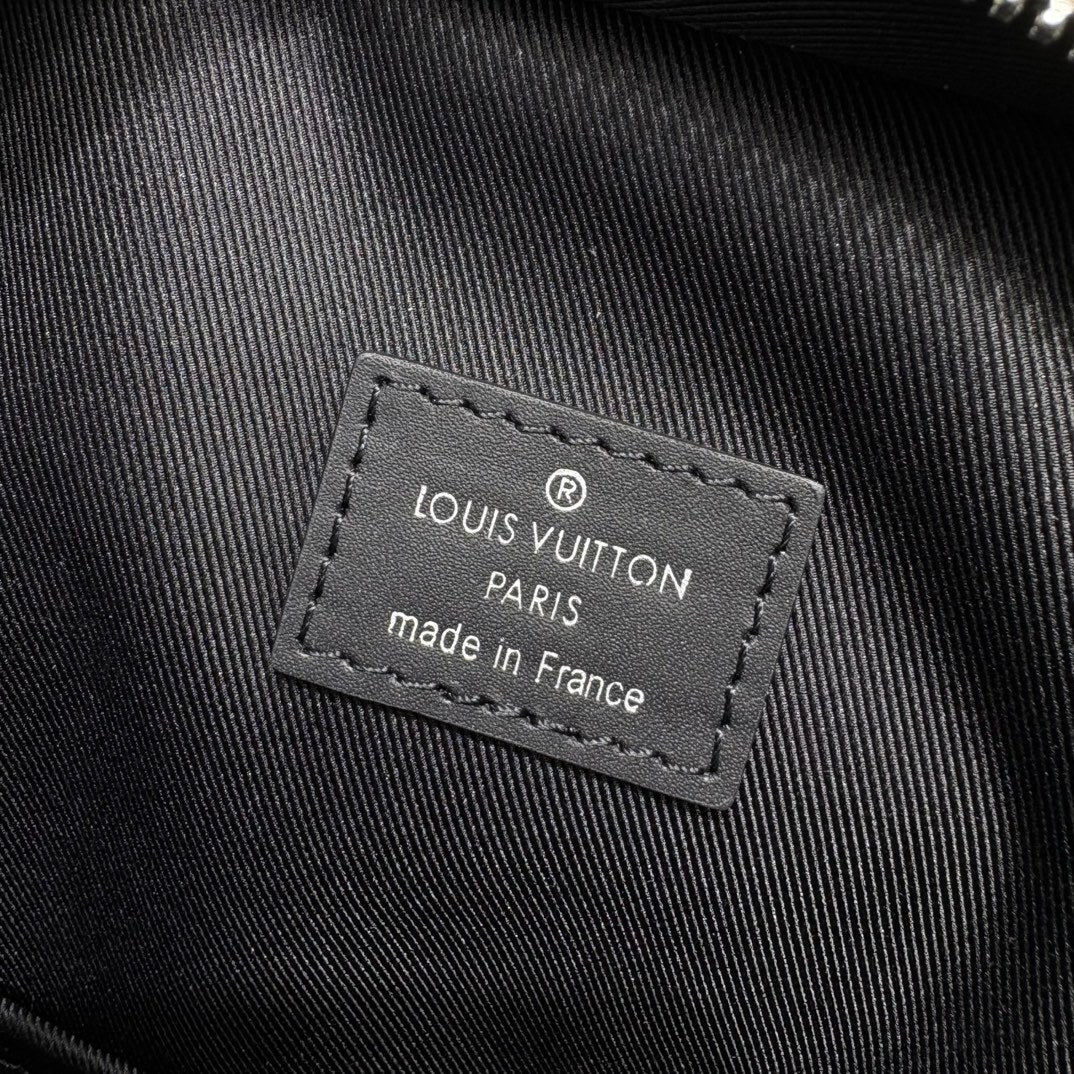 Louis Vuitton Avenue NM Sling Bag