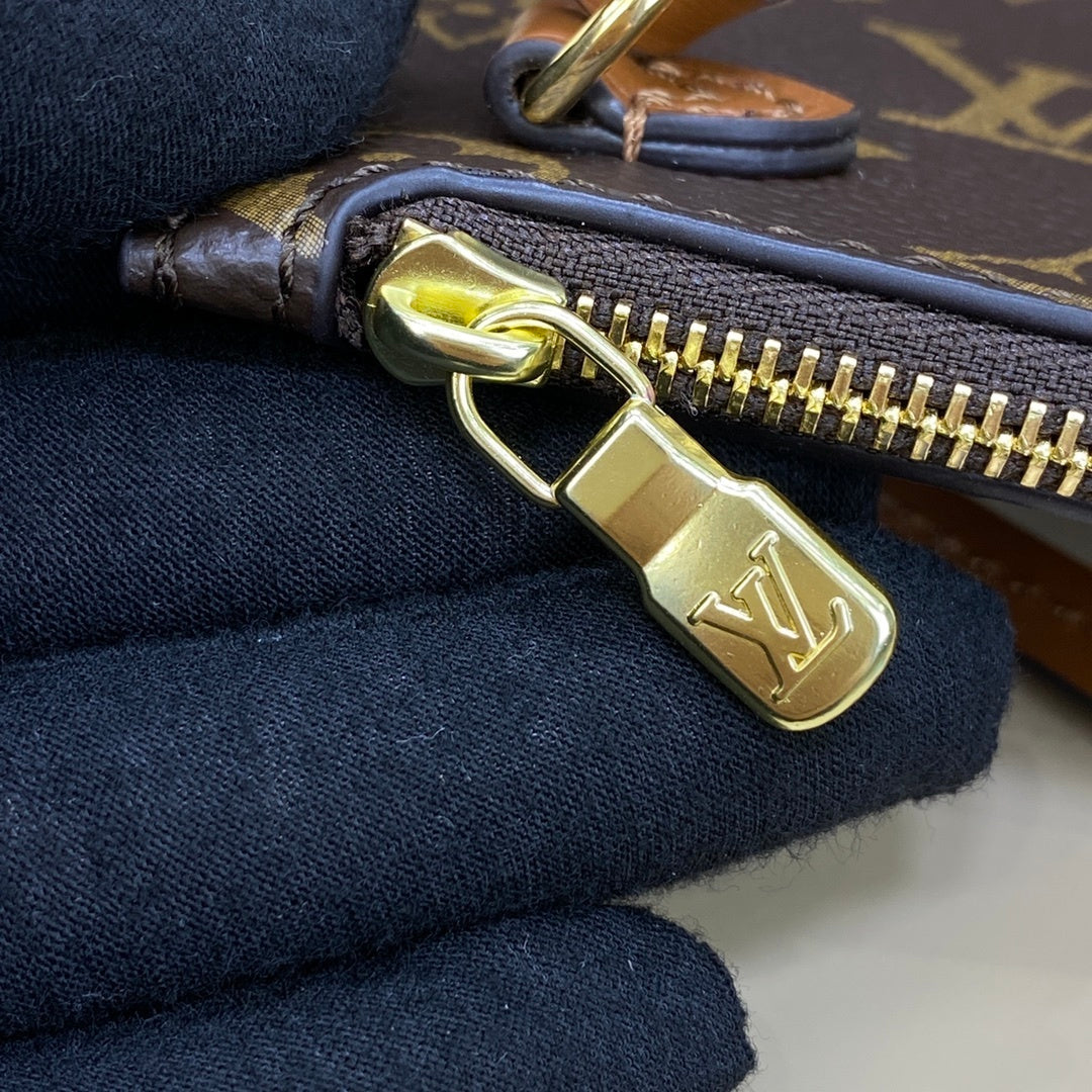 Louis Vuitton Marel Big Moon Shoulder Bag