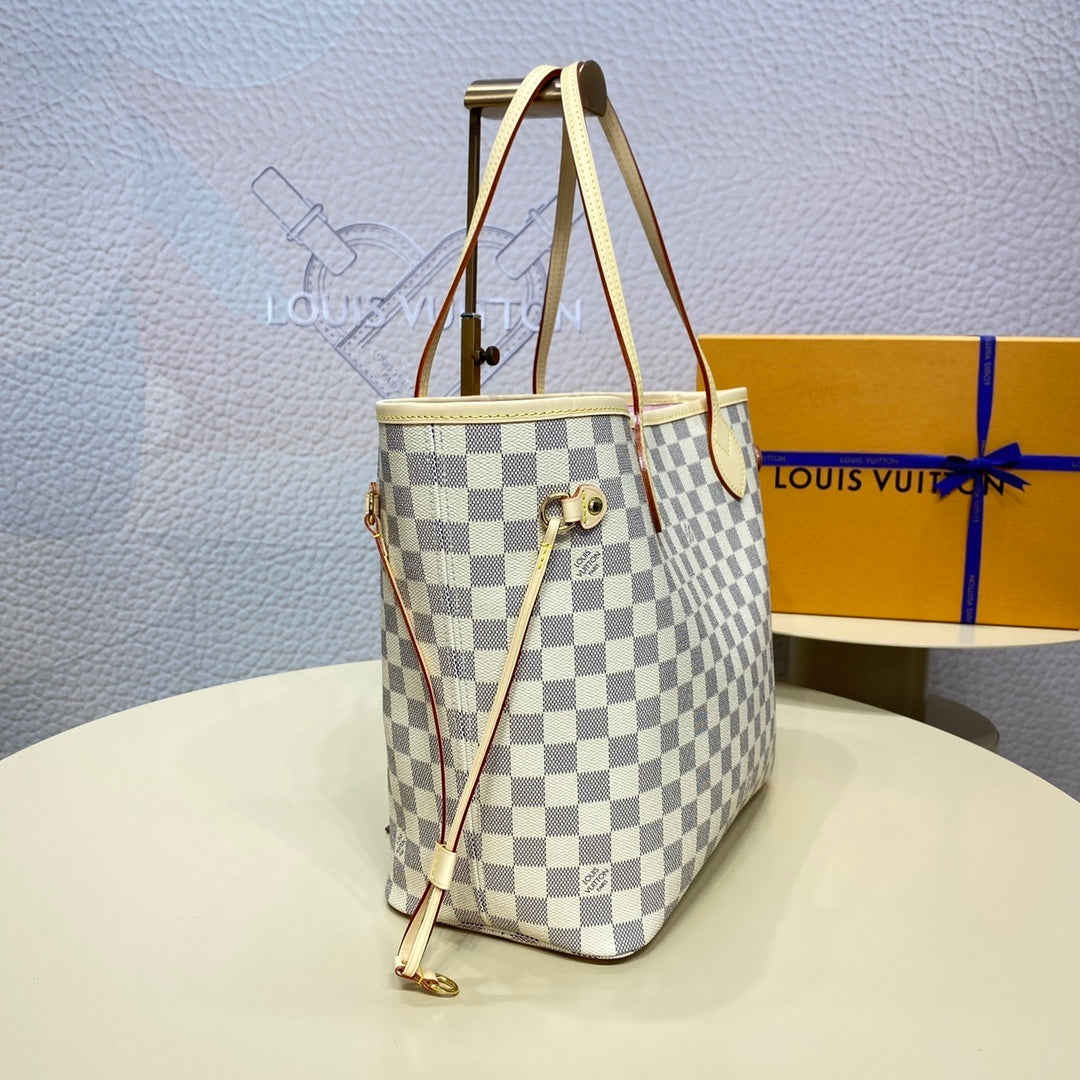 Louis Vuitton Neverfull MM Tote Bag