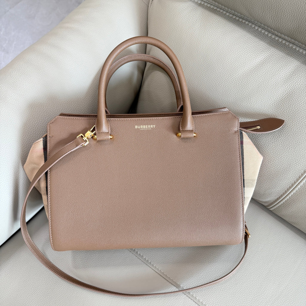 Burberry Tote / Crossbody Handbag