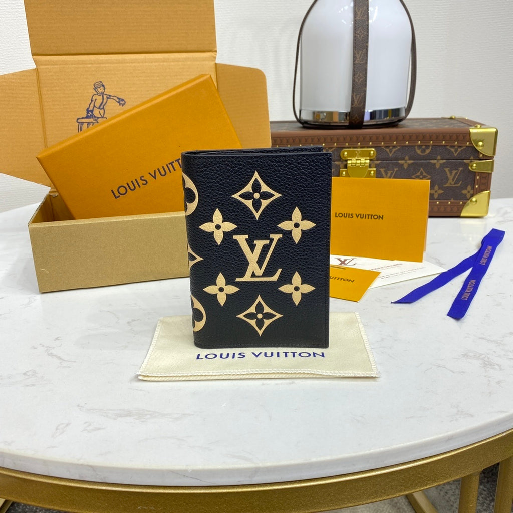 Louis Vuitton Wallet Set Gold Monogram